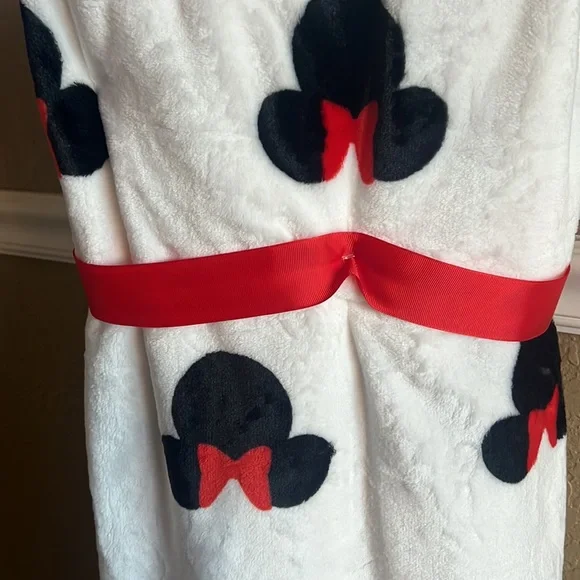 Disney Minnie Mouse plush throw - Picture 5 of 6